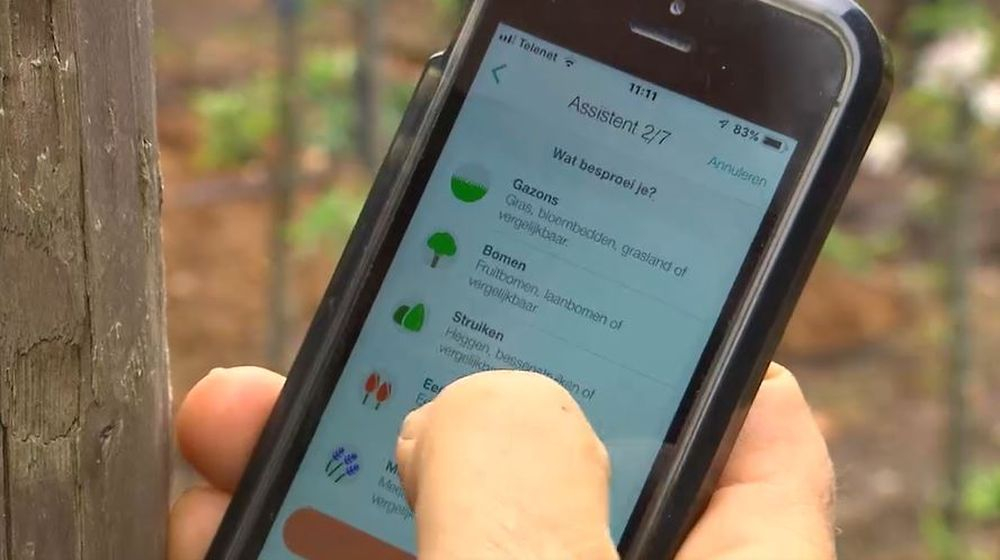 smartphone Arroser avec des gicleurs