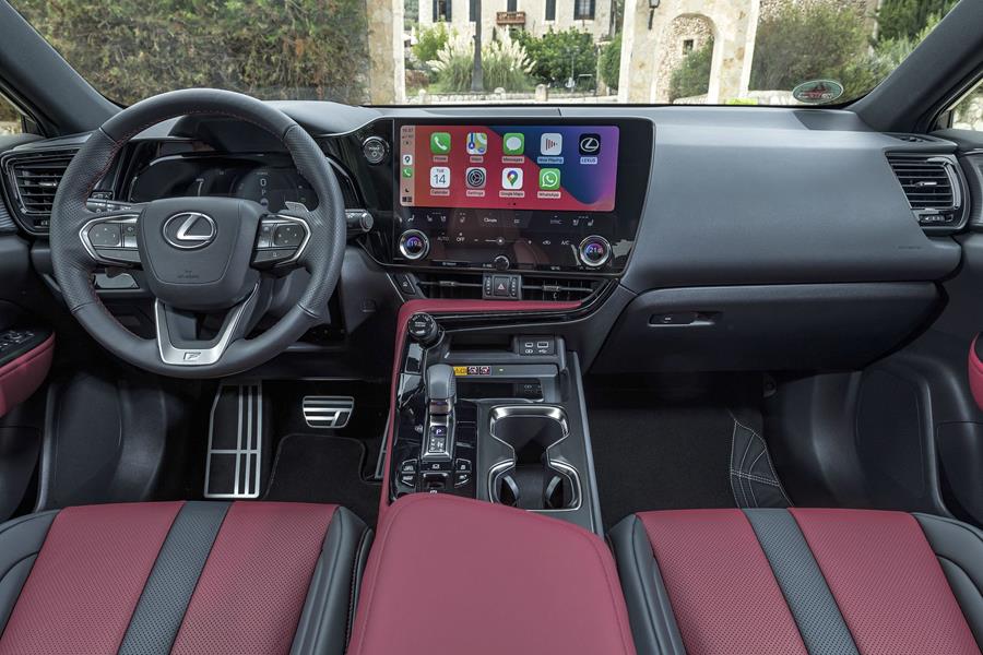 Rijtest Lexus NX 450h+ 6